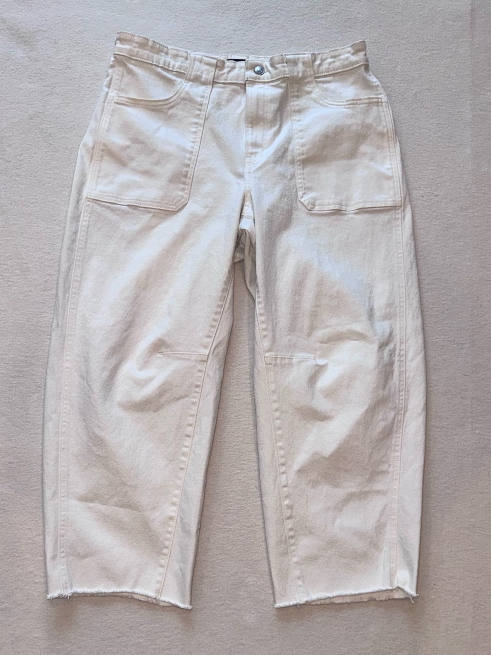 Women’s Cropped Carpenter Barrel Jeans Vanilla Cream Colorway size 14 raw hem